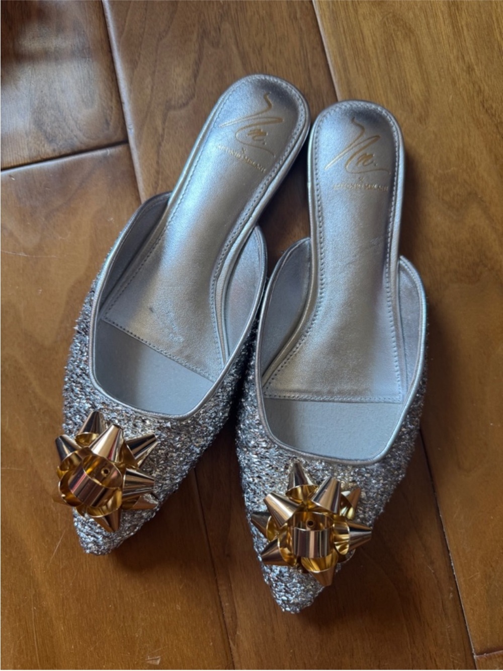 NWT Antonio Melani & The Nat Note Estrella Textured Ornamented Bow Dress Mules - Picture 5 of 9